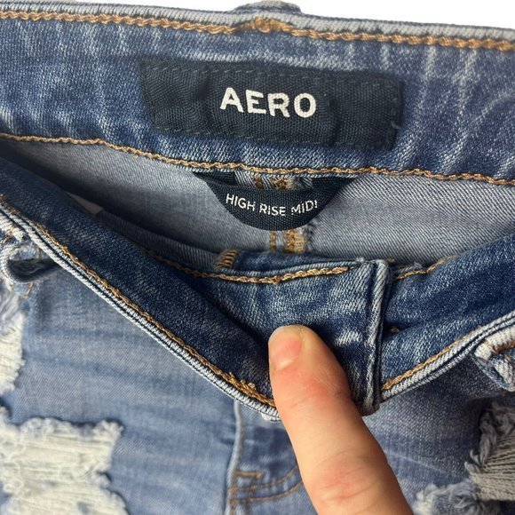 Aero Shorts Womens Size 2 Blue High Rise Midi Stretch Denim Distressed - Picture 4 of 7